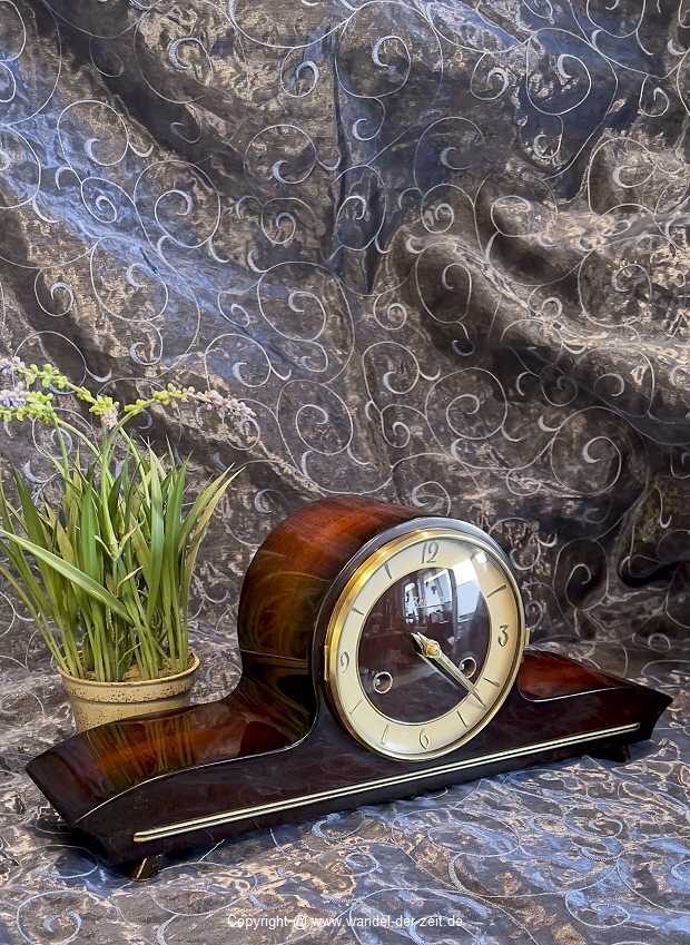 Buttetuhr 1950er Jahre Zentra 11